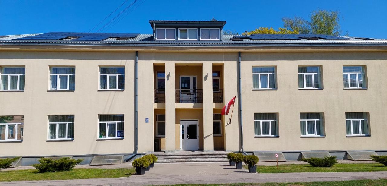 Happy Hotel Riga Exterior foto