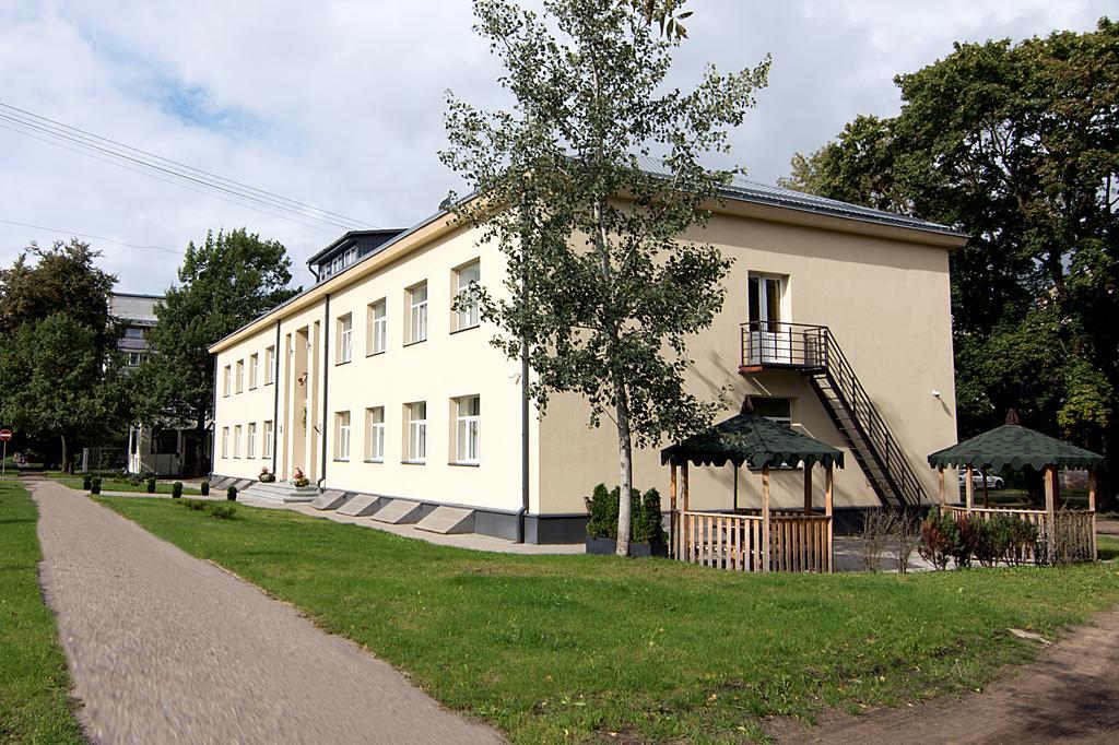 Happy Hotel Riga Exterior foto